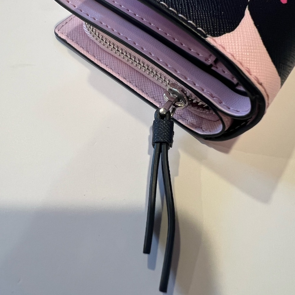 Kate Spade ♠️ New York Cameron Grand Pink and Black Floral Bifold Wallet NWOT - Picture 4 of 11
